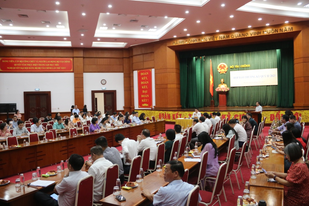 Tổng thu ngân sách nhà nước đạt 50% dự toán