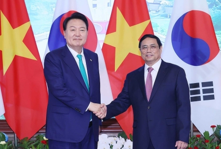 Thủ tướng Chính phủ Phạm Minh Chính hội kiến Tổng thống Hàn Quốc Yoon Suk Yeol