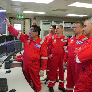 Một chuyến ra giàn đặc biệt Một chuyến ra giàn đặc biệt