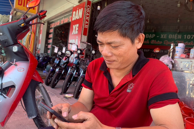 Gã sửa xe đạp 20 năm cứu người gặp nạn trên con đường tử thần - 5