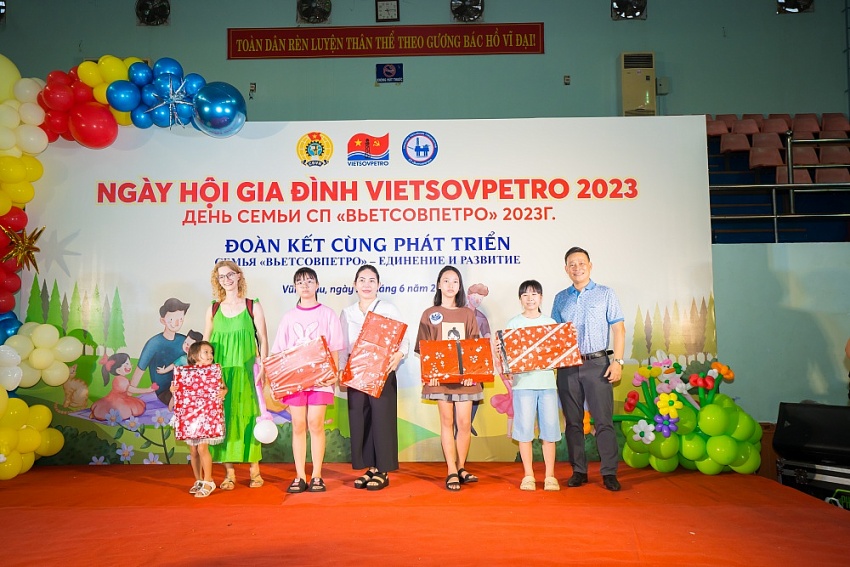 Ngày hội Gia đình Vietsovpetro 2023 - Đoàn kết cùng phát triển Ngày hội Gia đình Vietsovpetro 2023 - Đoàn kết cùng phát triển