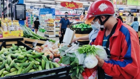 Tăng lương, mong đừng tăng giá!