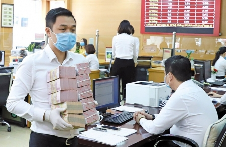 Tin ngân hàng ngày 28/6: Lãi suất điều hành hạ thêm 0,5% vào quý tới?