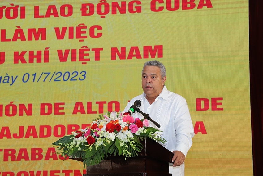CĐ DKVN tiếp đoàn đại biểu cấp cao của Trung tâm Những người lao động Cuba đến thăm và làm việc CĐ DKVN tiếp đoàn đại biểu cấp cao Trung tâm Những người lao động Cuba đến thăm và làm việc