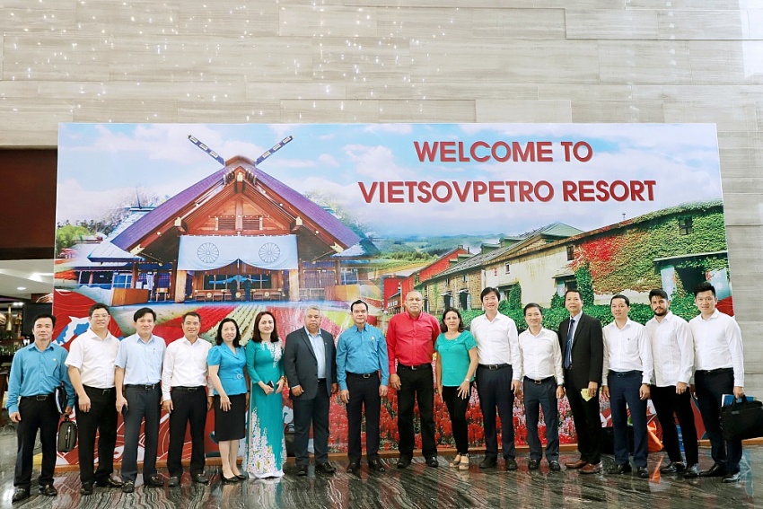 CĐ DKVN tiếp đoàn đại biểu cấp cao Trung tâm Những người lao động Cuba đến thăm và làm việc