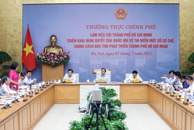 Thủ tướng: Chậm nhất 15/8 phải hoàn thành hướng dẫn chính sách đặc thù cho TP HCM