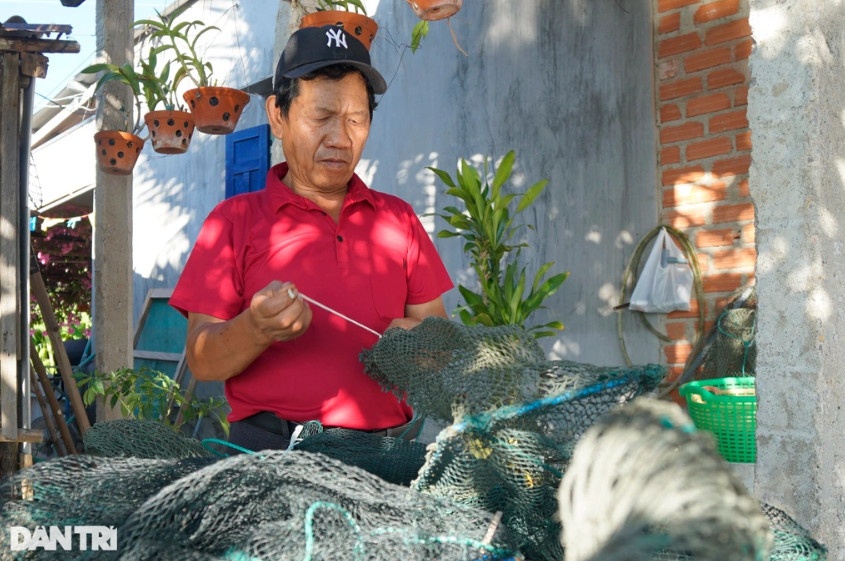 Nhờ nuôi trồng thủy sản mà gia đình ông Lập có của ăn, của để (Ảnh: Doãn Công).