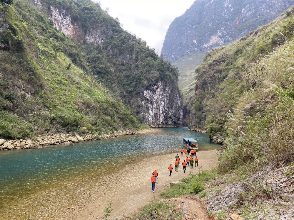 Lên Khâu Vai trải nghiệm hẻm Phong Lưu