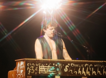 Nha Trang là điểm đến đầu tiên tại châu Á của Charlie Puth
