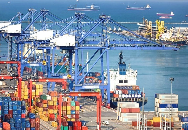 Tin tức kinh tế ngày 12/7: Xuất khẩu hàng hóa đang khởi sắc trở lại