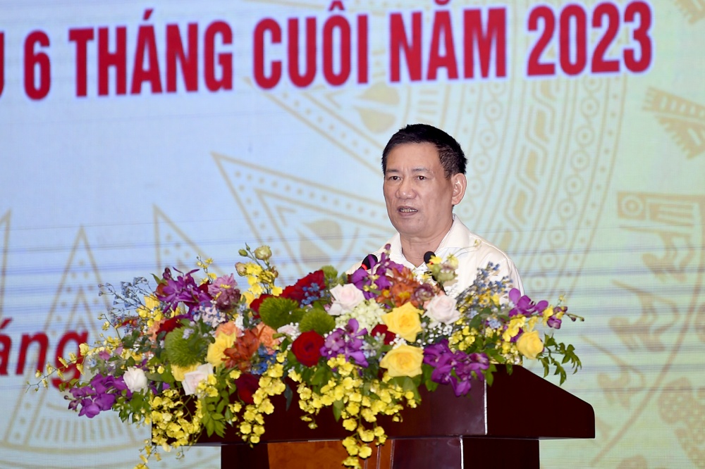 Bộ trưởng Bộ Tài chính Hồ Đức Phớc phát biểu tại hội nghị. 