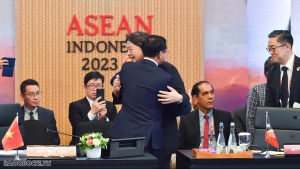 Bộ trưởng Ngoại giao Bùi Thanh Sơn gặp Bộ trưởng Ngoại giao Nhật Bản Hayashi Yoshimasa
