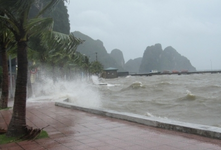 Bão số 1 sẽ vào vùng ven biển tỉnh Quảng Ninh - Hải Phòng