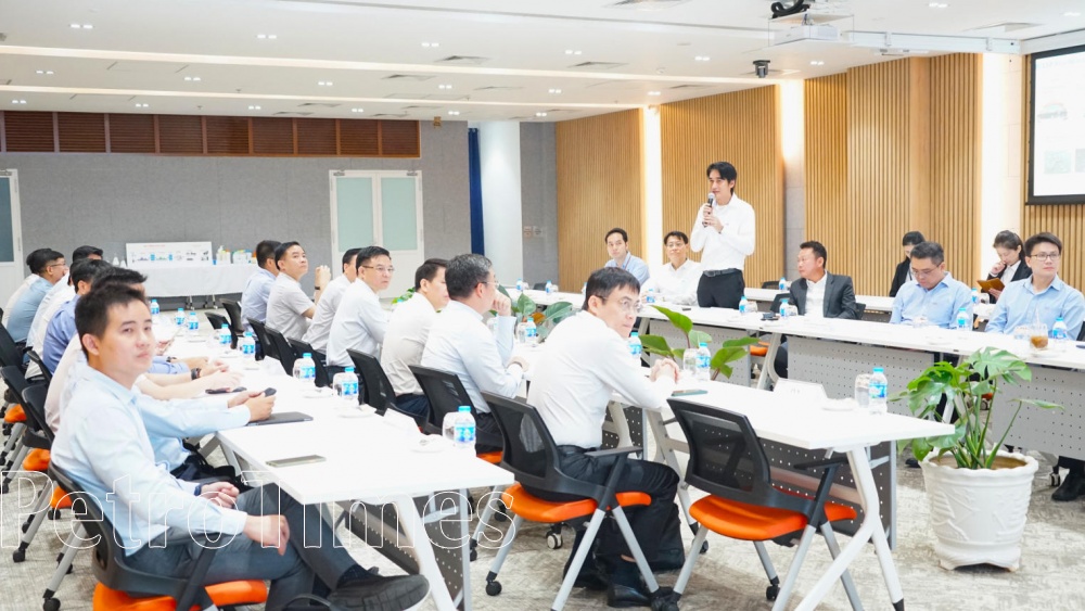 Lãnh đạo Petrovietnam thăm Tổ hợp Lọc hóa dầu Long Sơn và khảo sát khu vực dự kiến đầu tư dự án Lãnh đạo Petrovietnam thăm Tổ hợp hóa dầu Long Sơn và khảo sát khu vực dự kiến đầu tư dự án tại Long Sơn