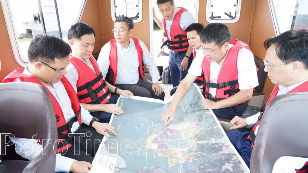 Lãnh đạo Petrovietnam thăm Tổ hợp hóa dầu Long Sơn và khảo sát khu vực dự kiến đầu tư dự án tại Long Sơn