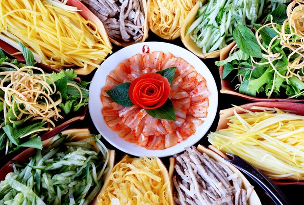 Đặc sắc lẩu Thả của ngư dân Mũi Né (Bình Thuận)