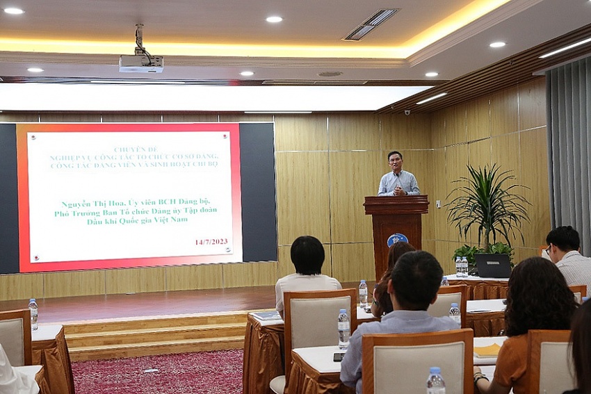 Đảng ủy PVcomBank tập huấn nghiệp vụ tham mưu văn phòng cấp ủy cho hơn 40 đảng viên