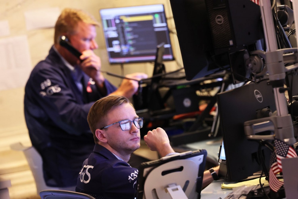 Thị trường chứng khoán thế giới ngày 21/7: Liệu Dow Jones có thể giữ vững đà tăng sang phiên thứ 10?