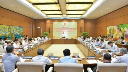 [PetroTimesTV] Đoàn giám sát của Ủy ban Thường vụ Quốc hội về năng lượng làm việc với 2 Tập đoàn: Petrovietnam và TKV