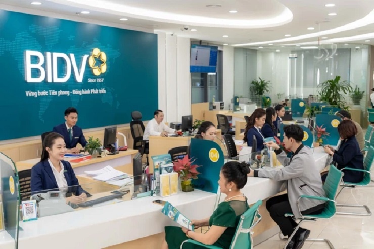 Nhiều ngân hàng bước vào đợt giảm lãi suất huy động mới