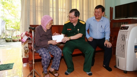 BSR thực hiện chương trình tri ân, tặng quà nhân kỷ niệm 76 năm Ngày Thương binh - Liệt sĩ (27/7)