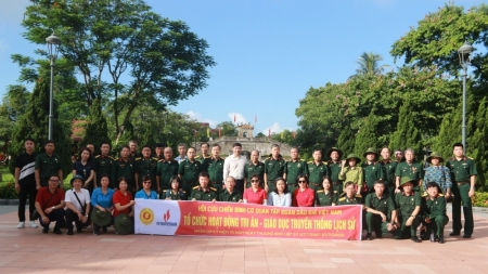 Hội CCB Cơ quan Tập đoàn tổ chức về nguồn tại miền Trung anh hùng