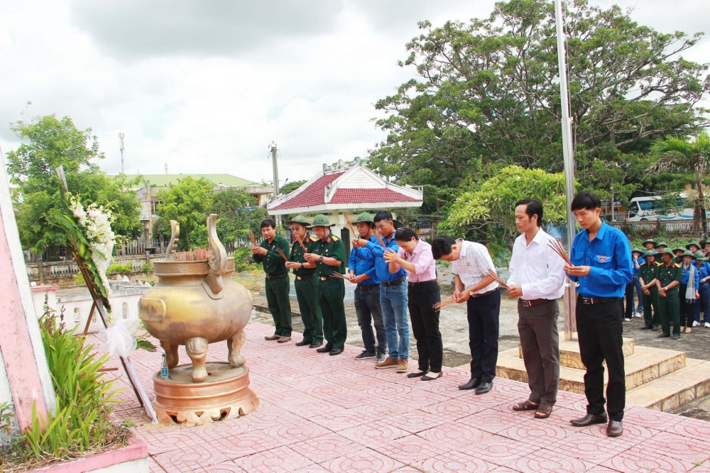 Hội CCB và Đoàn Thanh niên DQS tổ chức Chương trình về nguồn nhân kỉ niệm 76 năm Ngày Thương binh - Liệt sĩ 27/7