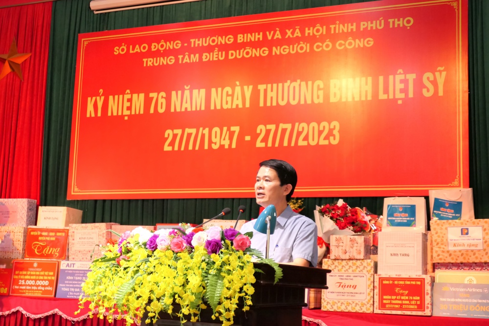 CĐ DKVN thăm, tặng quà các thương, bệnh binh tại Trung tâm Điều dưỡng người có công tỉnh Phú Thọ