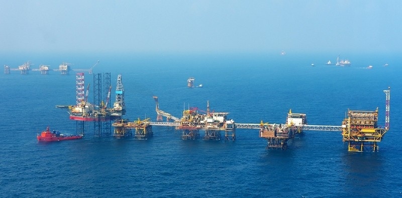 Thủ tục gia hạn thăm dò dầu khí, hợp đồng dầu khí trong trường hợp đặc biệt Luật Dầu khí