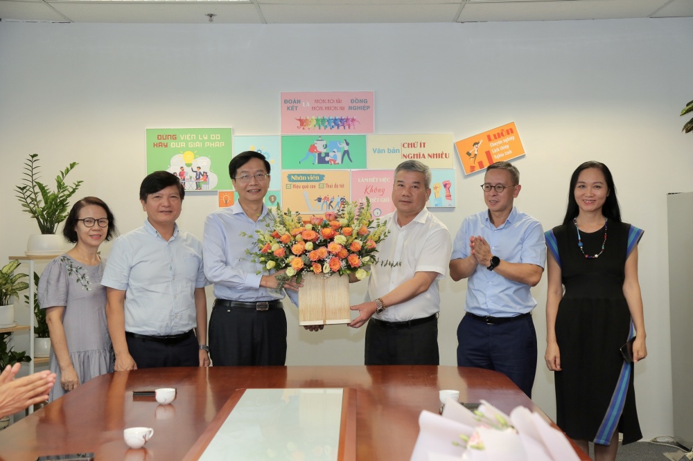 Lãnh đạo Petrovietnam chúc mừng Ban Tuyên giáo Đảng ủy Tập đoàn nhân kỷ niệm 93 năm Ngày truyền thống ngành Tuyên giáo của Đảng