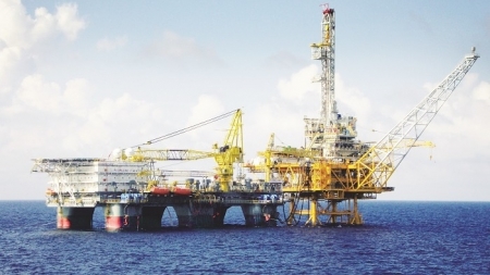 Giàn TAD – PV DRILLING V lần đầu tiên thực hiện thành công việc kéo thả neo 24/24 trong quá trình di chuyển giàn tại Brunei