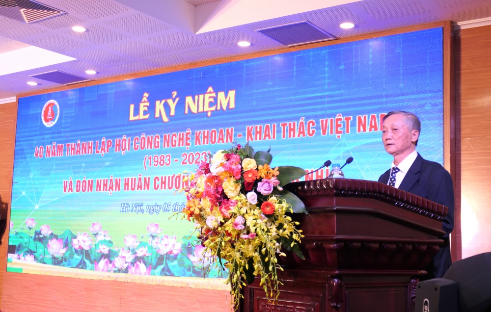Hội Công nghệ Khoan – Khai thác Việt Nam kỷ niệm 40 năm thành lập và đón nhận Huân chương Lao động hạng Nhì