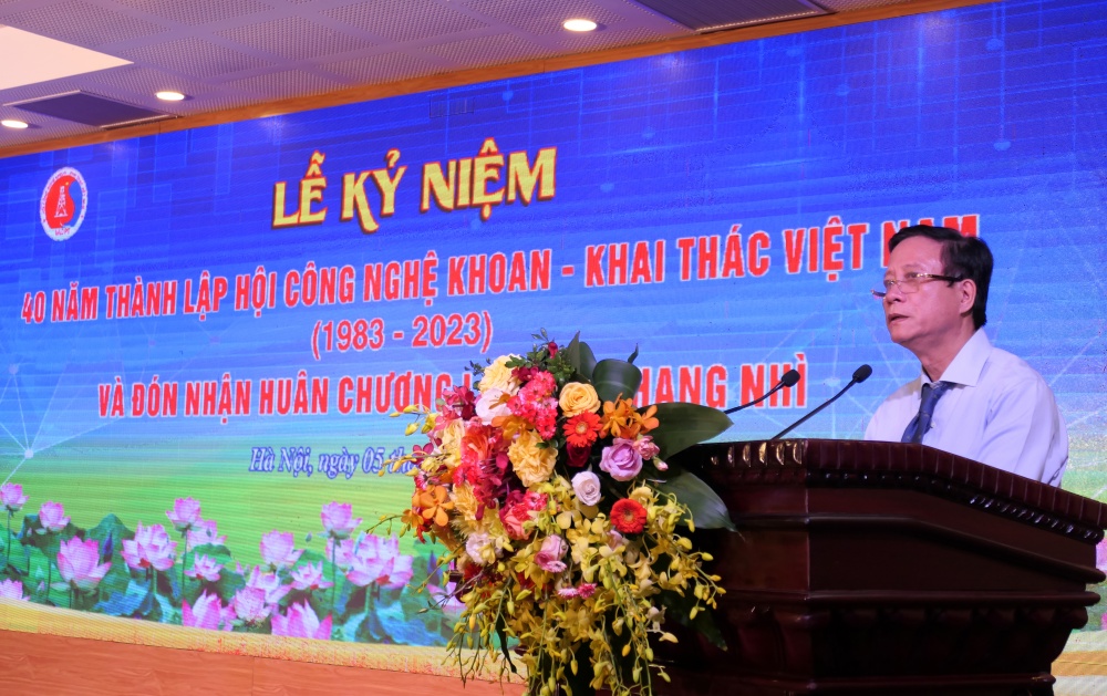 Hội Công nghệ Khoan – Khai thác Việt Nam kỷ niệm 40 năm thành lập và đón nhận Huân chương Lao động hạng Nhì