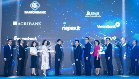 8 ngân hàng tiên phong triển khai dịch vụ rút tiền VietQRCash