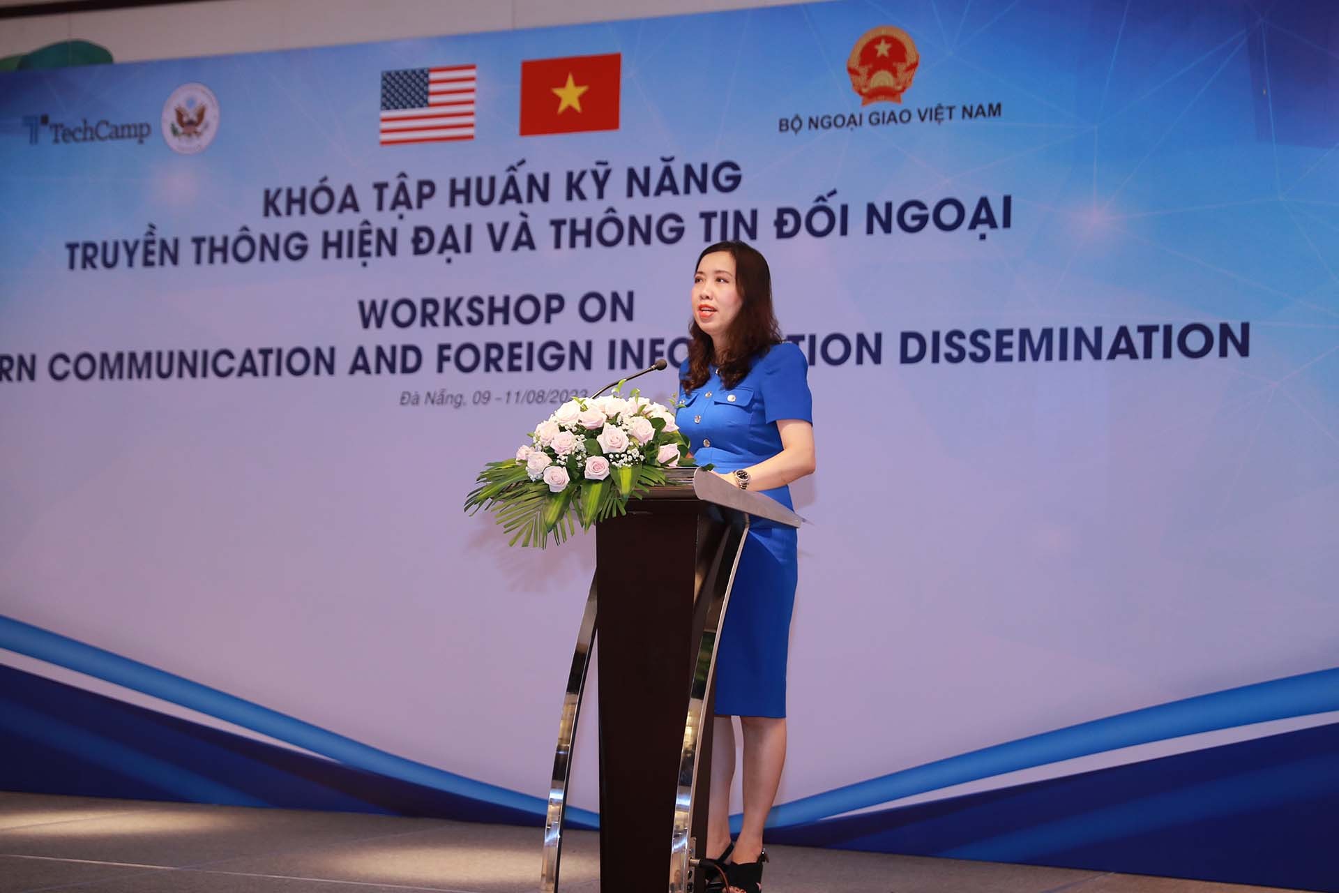 Thứ trưởng Ngoại giao Lê Thị Thu Hằng phát biểu khai mạc Khóa tập huấn. Thứ trưởng Ngoại giao Lê Thị Thu Hằng phát biểu khai mạc Khóa tập huấn.