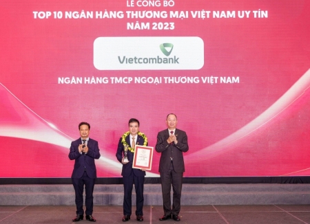 Vietcombank được bình chọn là ngân hàng, công ty đại chúng uy tín và hiệu quả nhất Việt Nam