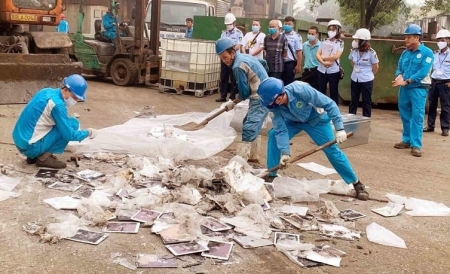 Quản lý thị trường Hà Nội tiêu hủy 600 kg hàng lậu, hàng giả