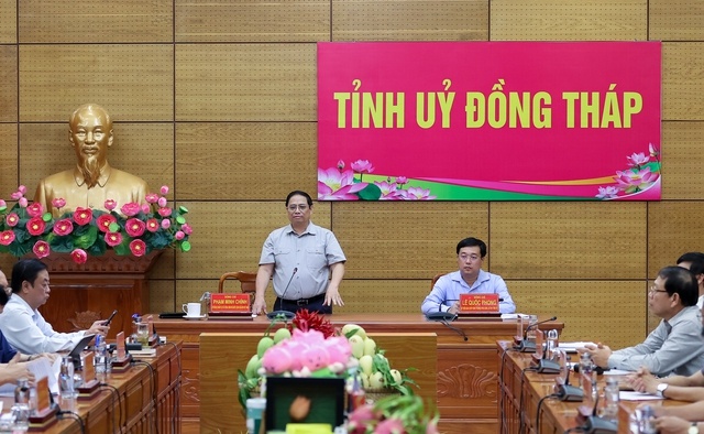 Thủ tướng Phạm Minh Chính làm việc với Ban Thường vụ Tỉnh ủy Đồng Tháp