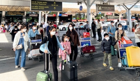 Tin tức kinh tế ngày 17/8: Vận tải hàng không phục hồi và tăng trưởng ấn tượng