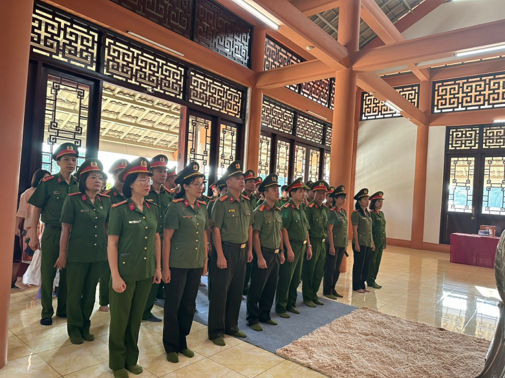 Công an quận Bắc Từ Liêm tổ chức đợt sinh hoạt chính trị về nguồn tại tỉnh Tây Nguyên