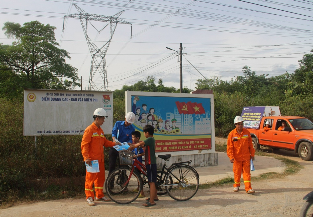 EVNNPT chủ động các phương án đảm bảo truyền tải điện an toàn, liên tục, ổn định trong dịp nghỉ Lễ 2/9