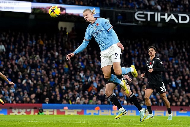 Lịch thi đấu bóng đá hôm nay 2/9: Napoli đại chiến Lazio, Munich đối đầu Gladbach