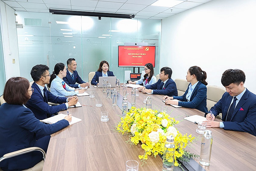 Tạp chí cộng sản