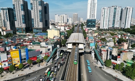 Tàu điện Cát Linh - Hà Đông lập kỷ lục đón khách dịp nghỉ lễ Quốc khánh