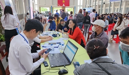 Tin tức kinh tế ngày 4/9: Lao động hưởng trợ cấp thất nghiệp tăng cao