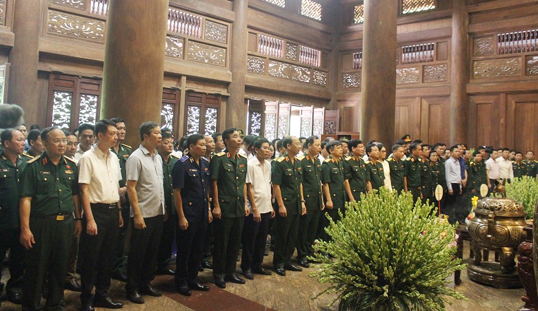 Lãnh đạo Petrovietnam tham dự lễ dâng hương tưởng niệm Chủ tịch Hồ Chí Minh tại Khu di tích K9, Đá Chông
