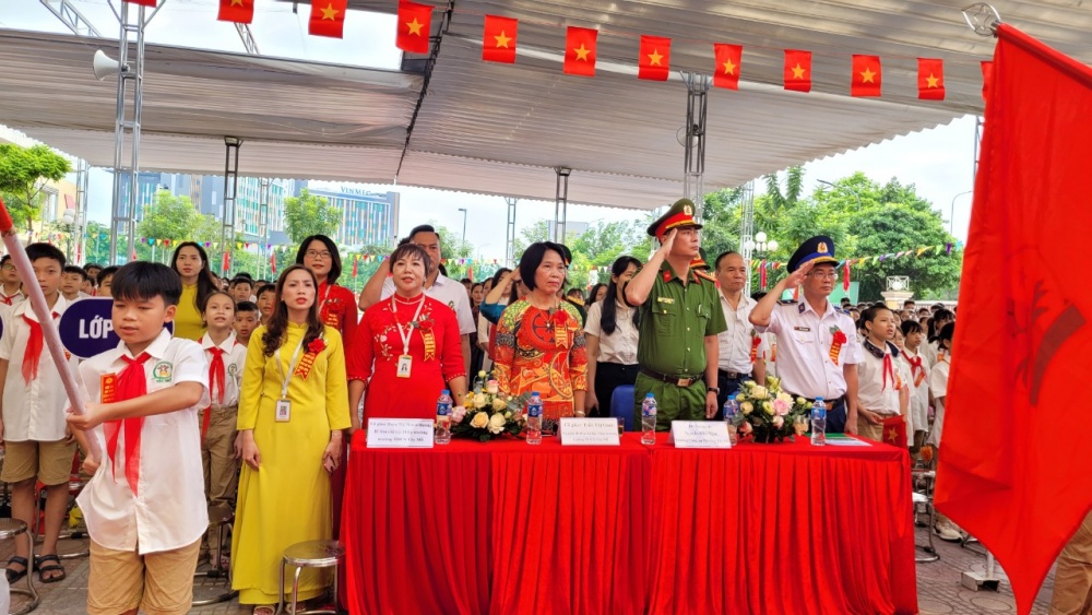 Trường THCS Tây Mỗ (Hà Nội): “Lan tỏa yêu thương - Nâng tầm hiểu biết”