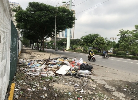 Nhiều bất cập trong vấn đề thu gom, vận chuyển rác tại Hà Nội