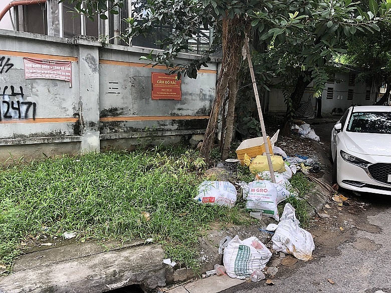 Nhiều bất cập trong vấn đề thu gom, vận chuyển rác tại Hà Nội