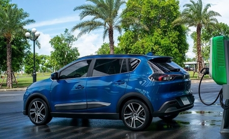 Bộ Tài chính bác đề nghị trợ cấp 1.000 USD khi mua ô tô điện